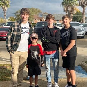 Meet your Posher, Brandon